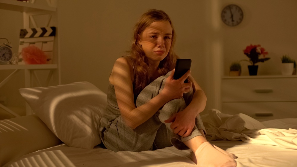 17 Signs Your Long-Distance Relationship Is Slowly Falling Apart