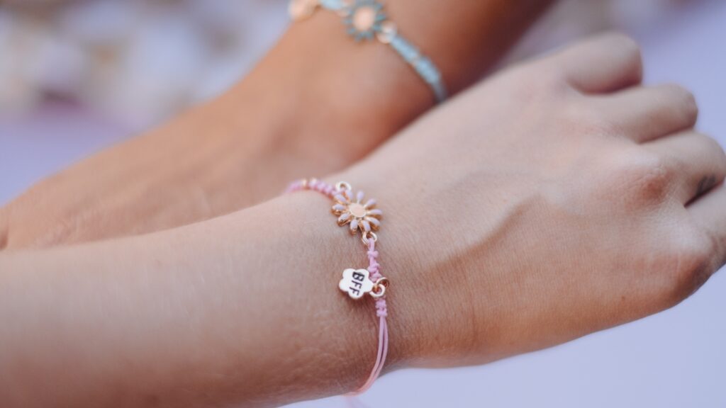 23 Best Gifts for Your Long-Distance Boyfriend