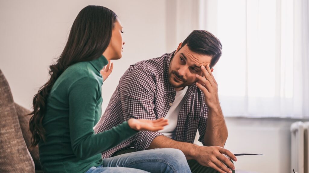25 Mistakes That Quietly Destroy Long-Distance Relationships
