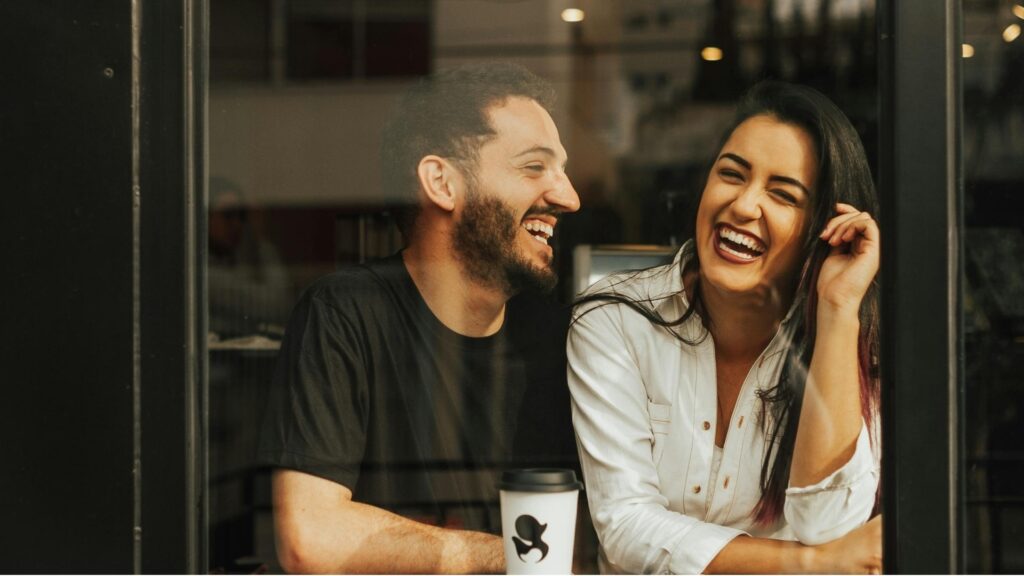 25 Mistakes That Quietly Destroy Long-Distance Relationships
