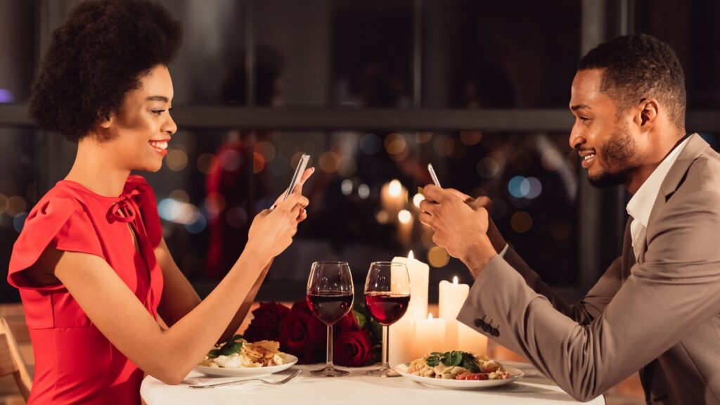 https://ourlongdistancediaries.com/daily-conversation-starters-that-never-get-boring