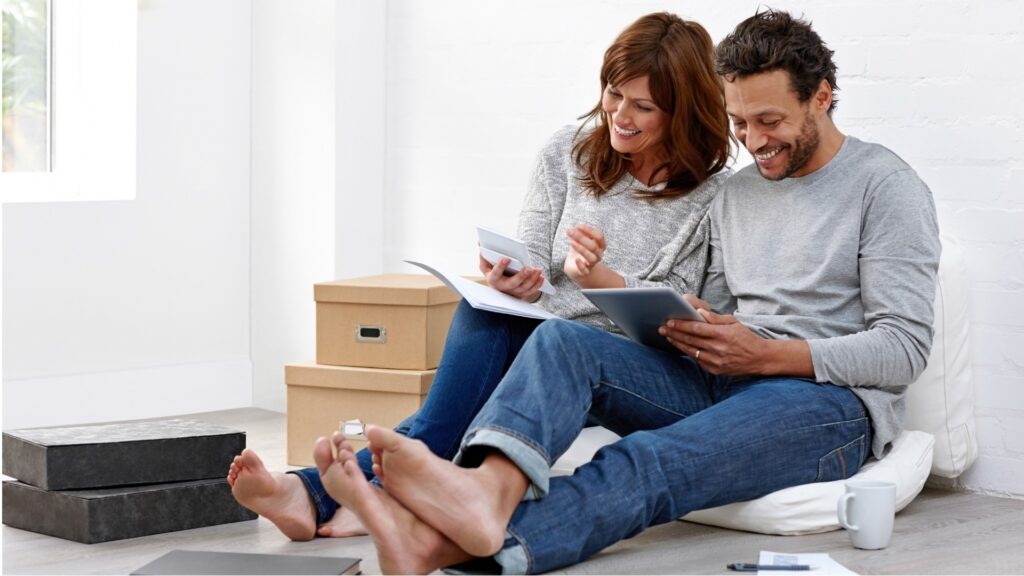 29 Monthly Care Package Themes for long distance couple
