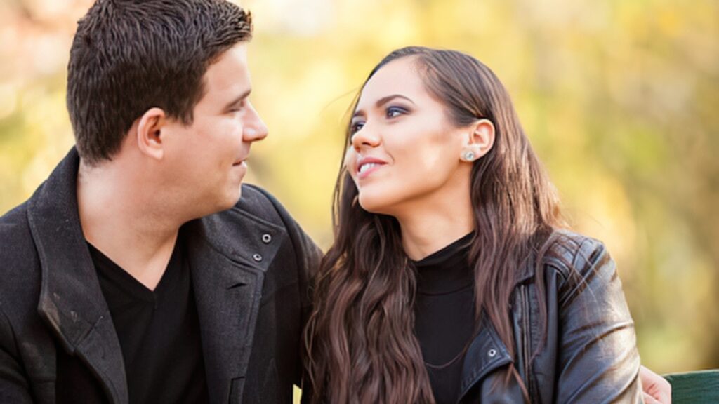 25 Mistakes That Quietly Destroy Long-Distance Relationships
