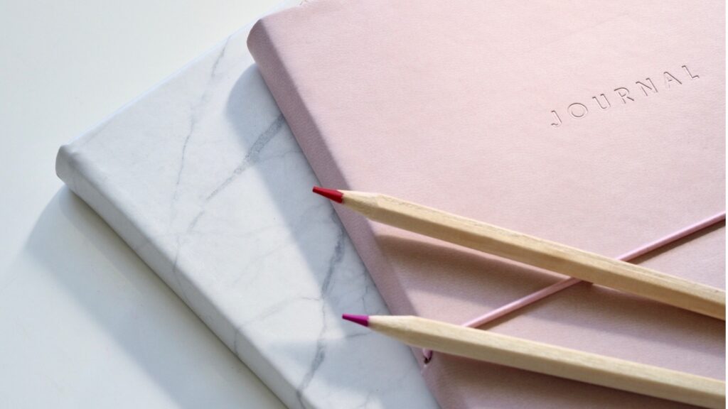 33 Best Gifts for Your Long-Distance Girlfriend
