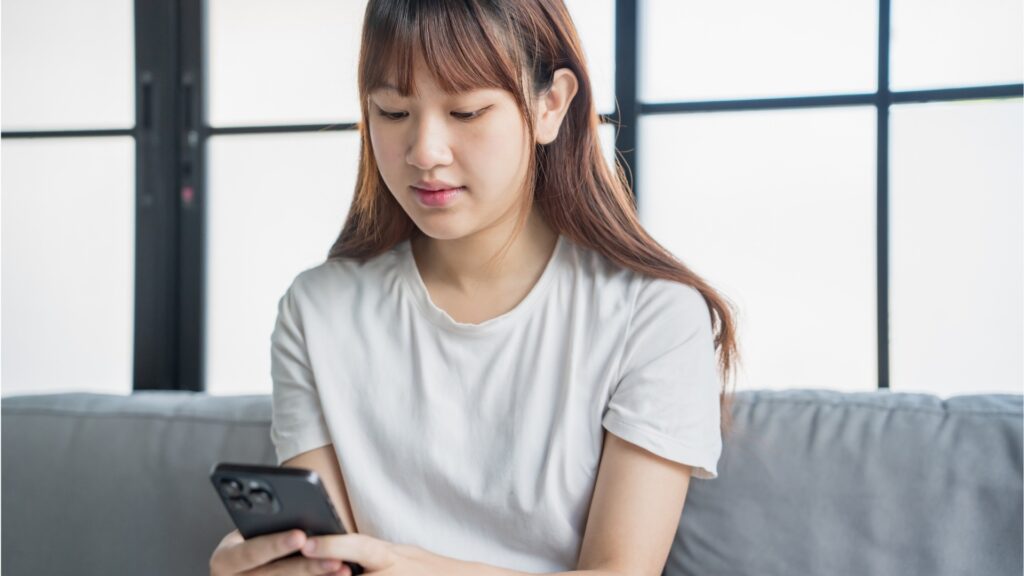 How to Stop Overthinking Every Text Message