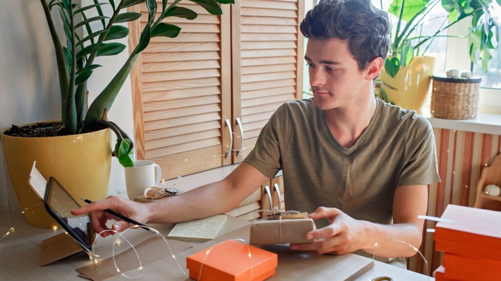 29 Monthly Care Package Themes for long distance couple
