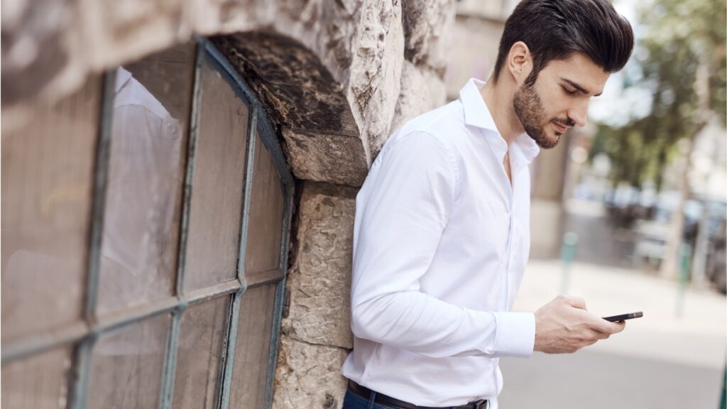 How to Stop Overthinking Every Text Message