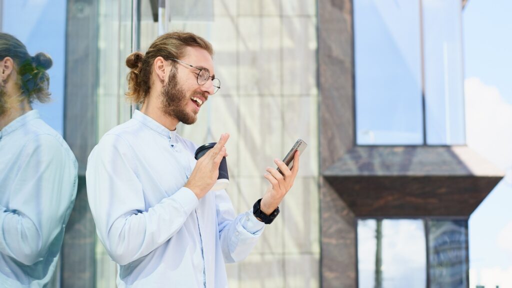 17 Signs Your Long-Distance Relationship Is Stronger Than You Think
