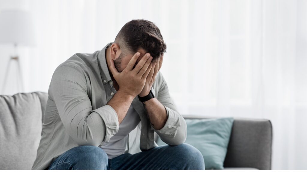 man unhappy to be in a long distance relationship 