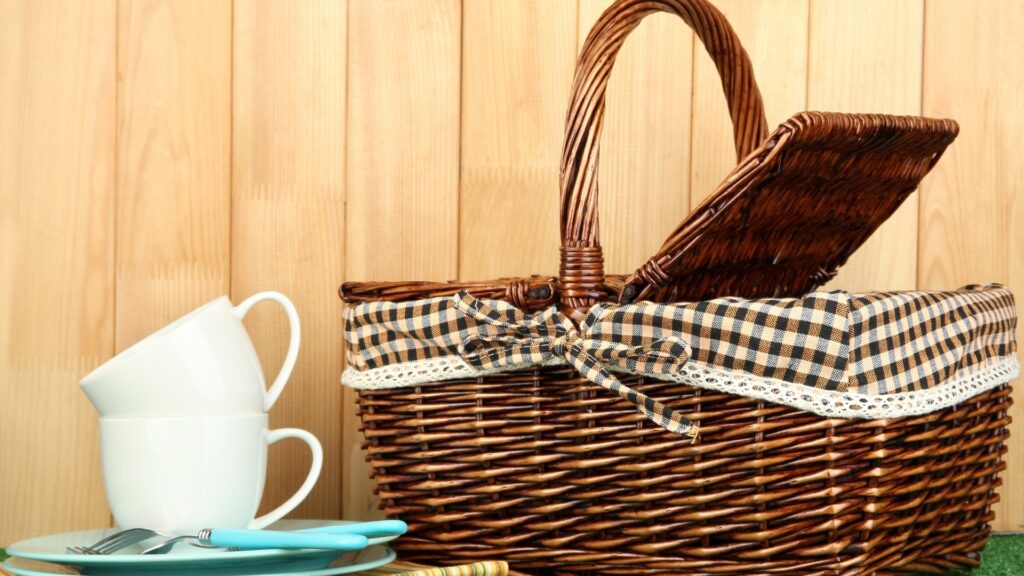 a morning tea & coffee basket