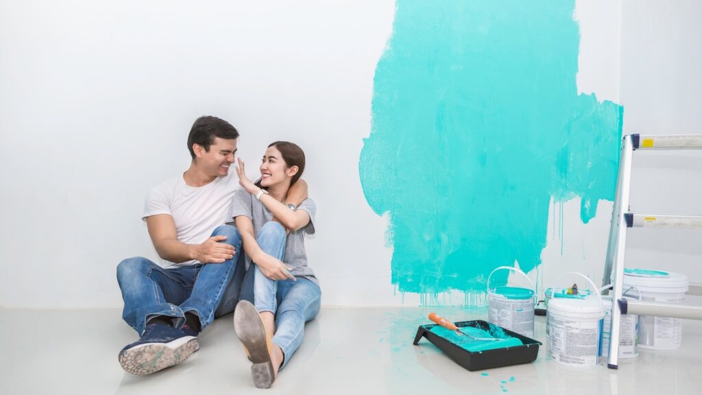 couple painting 