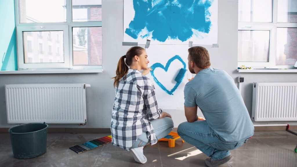 couple painting their favorite movie scene 