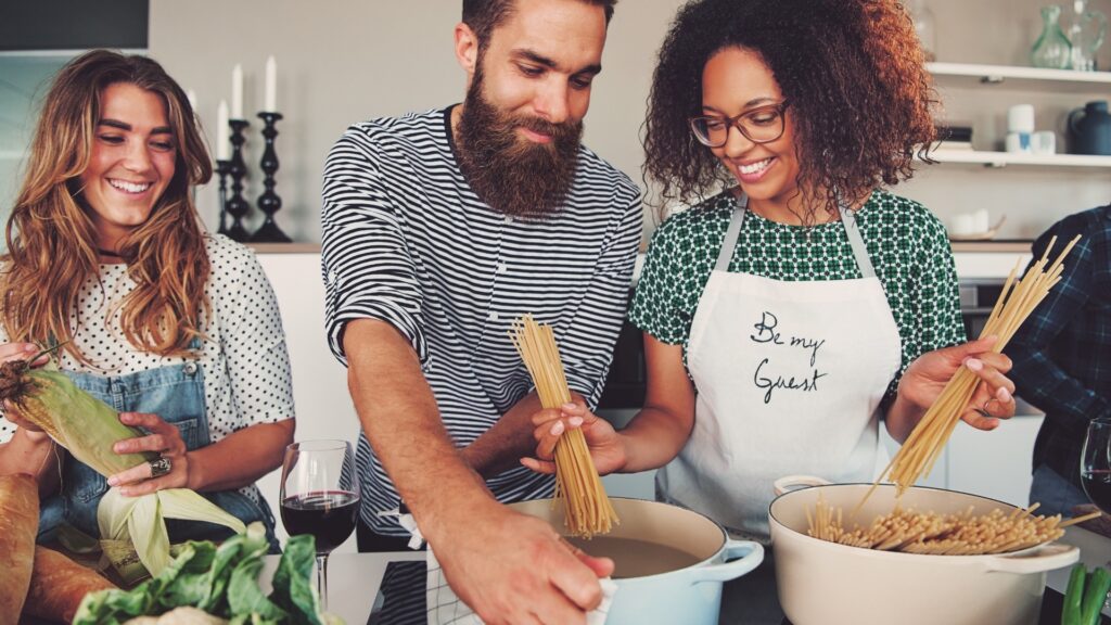 29 Romantic Cooking Dates Ideas Over Video
