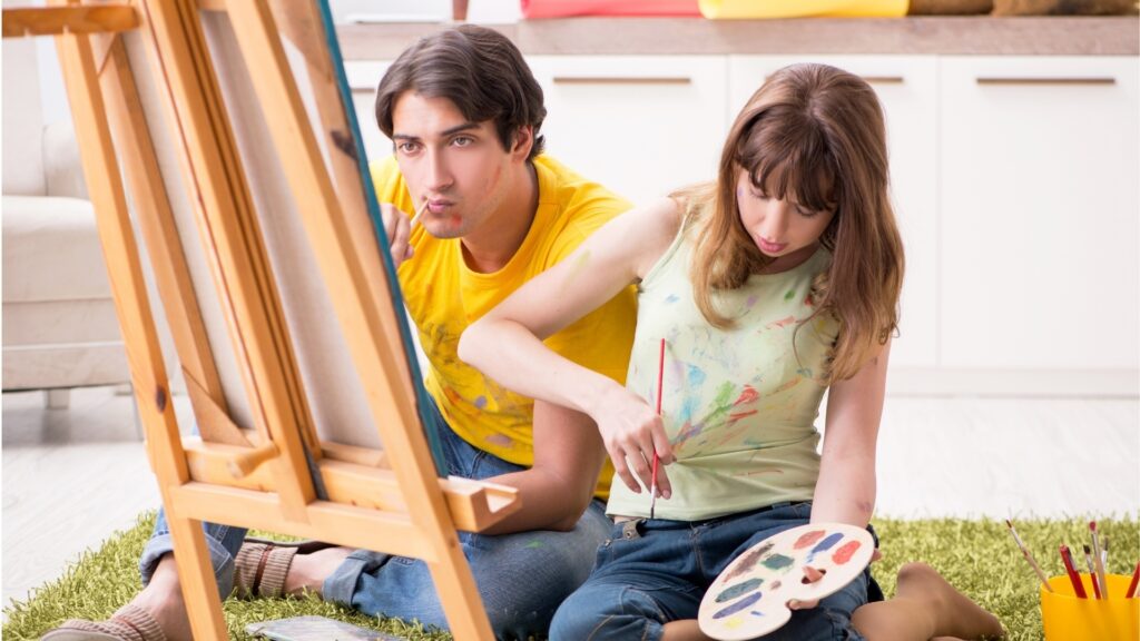 couple having a painting challenge