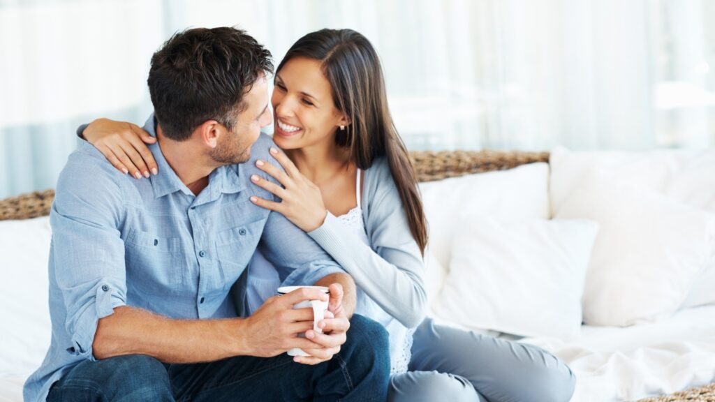 couple asking and answering each other's questions 