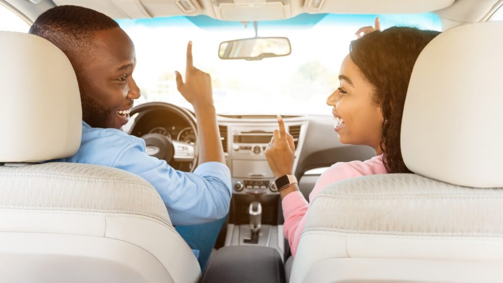 couple going to a movie location during a virtual road trip