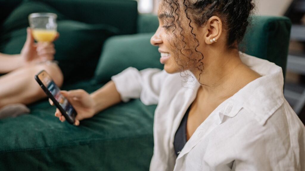 How to Avoid Misunderstandings Over Text in long distance relationships
