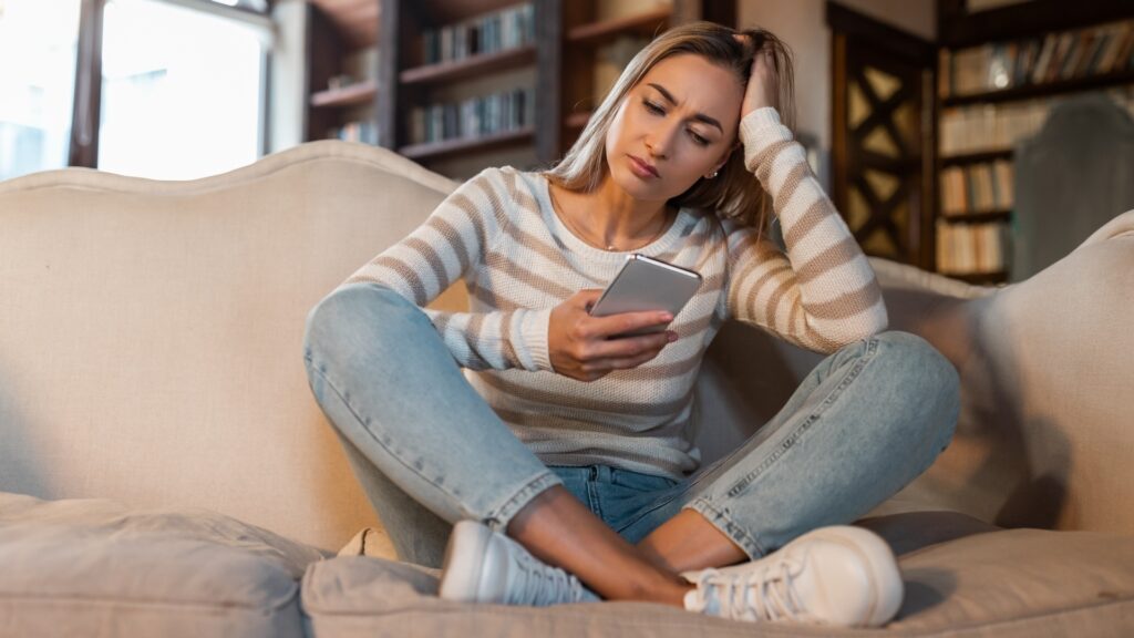Signs You're Becoming Emotionally Dependent in your relationship
