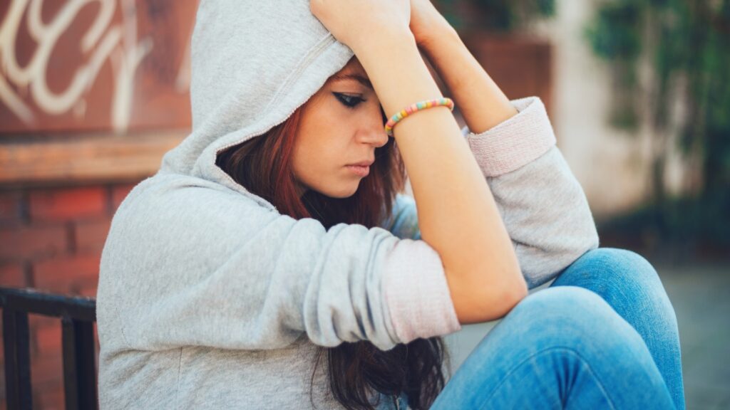 25 Conversation Mistakes That Push Couples Apart

