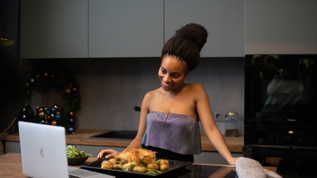 29 Romantic Cooking Dates Ideas Over Video