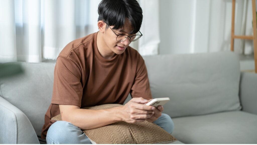 How to Avoid Misunderstandings Over Text in long distance relationships
