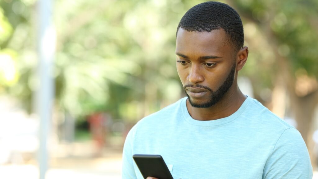 Why You Keep Checking Their Last Seen in long distance relationships