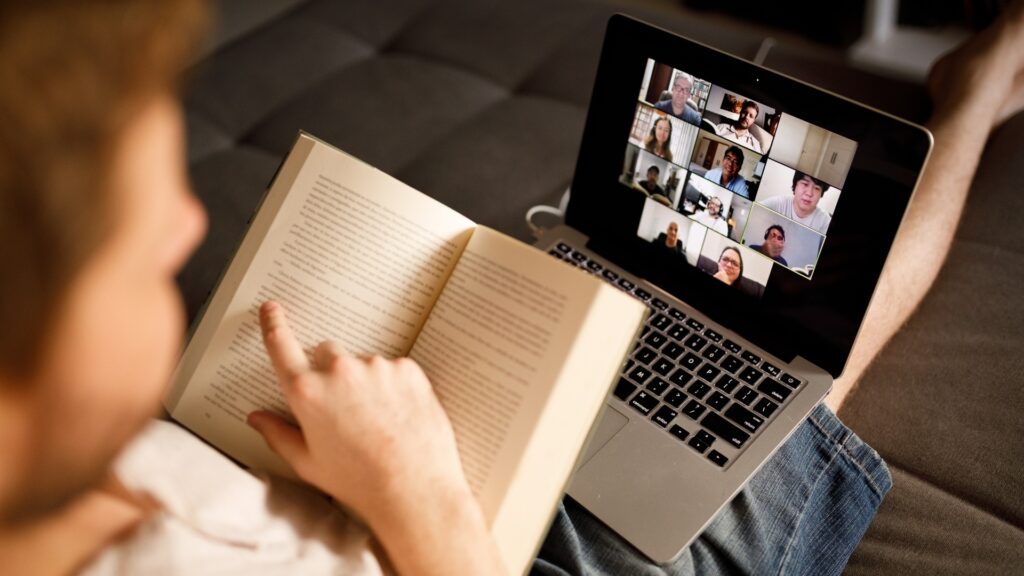 31 Book Date Ideas for Couples