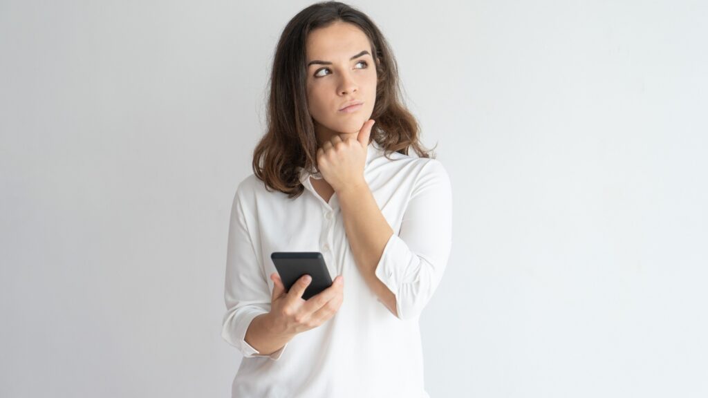 lady wondering what the text  her long-distance partner sent her means