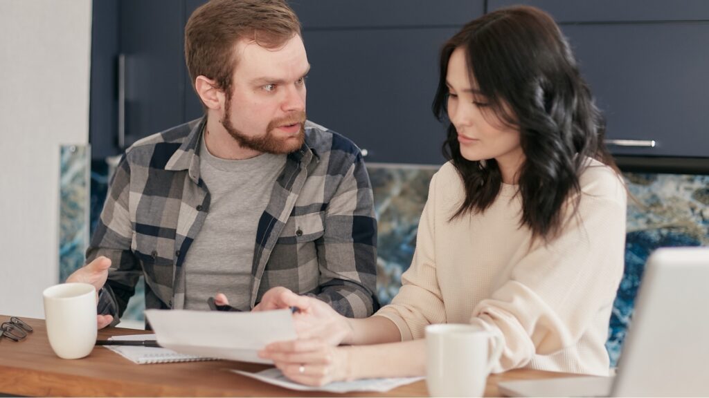 couple talking about how they'd handle misunderstandings