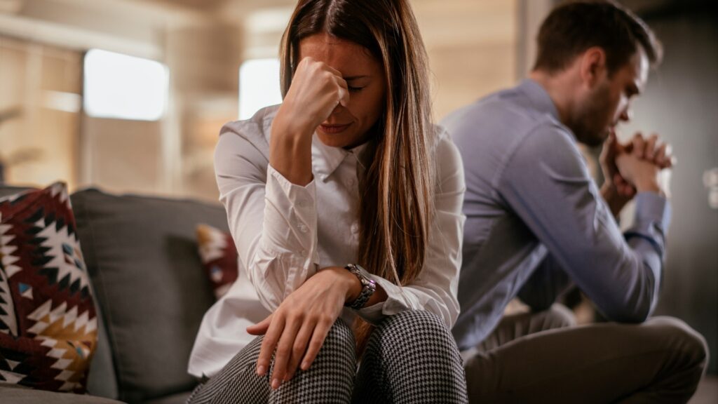 lady-facing-a-challenge-in-her-relationship-with-man