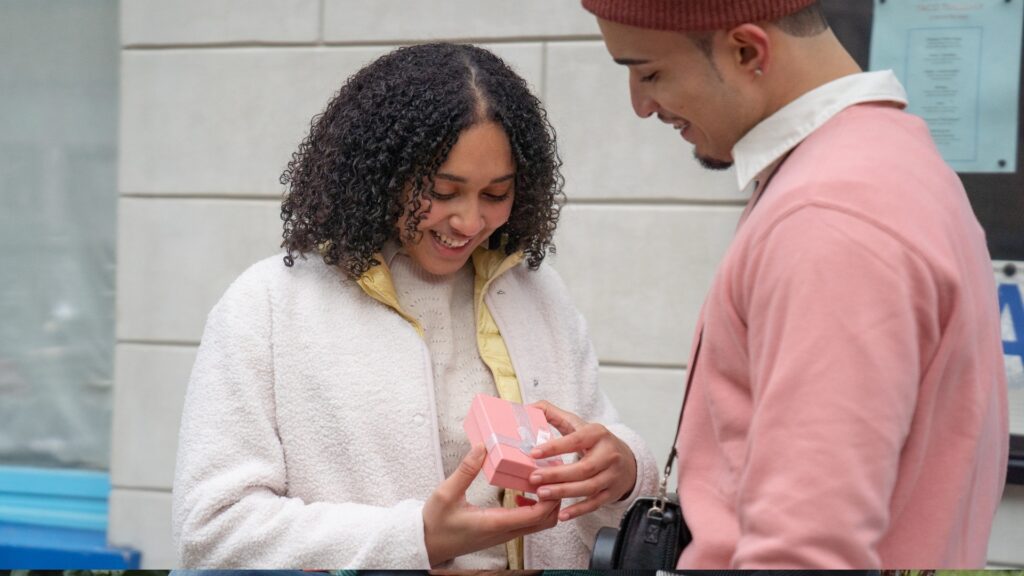 The Best Personalized Gifts for Long-Distance Couples
