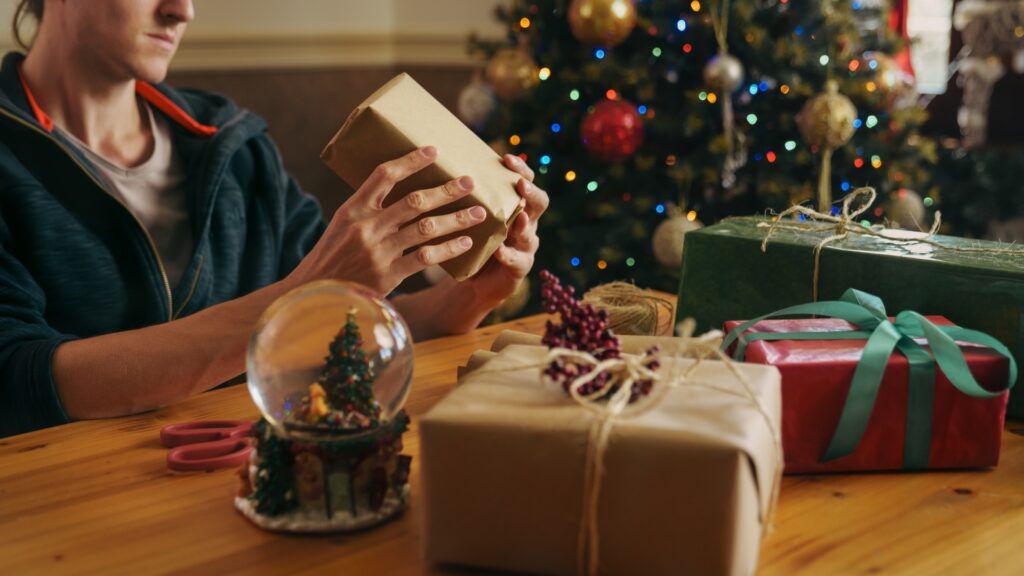 23 Monthly Surprise Box Ideas for long distance couples