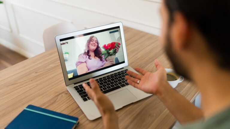 Why Happy Long-Distance Couples Don't Talk All Day