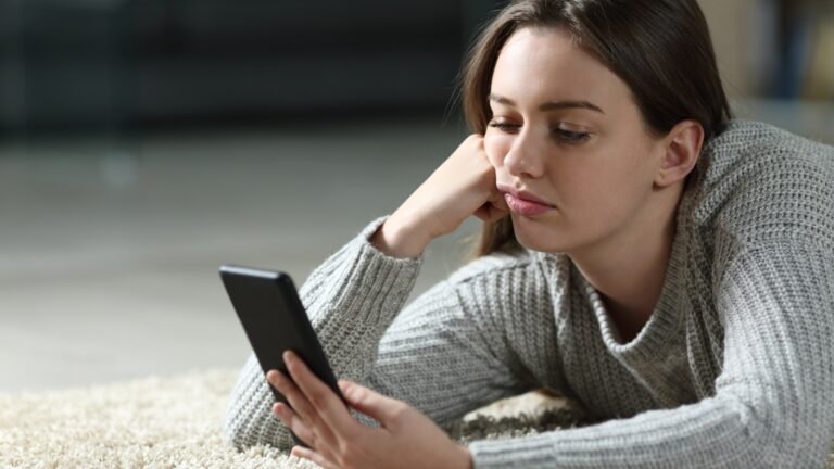 Why Your Text Messages Feel So Dry Lately