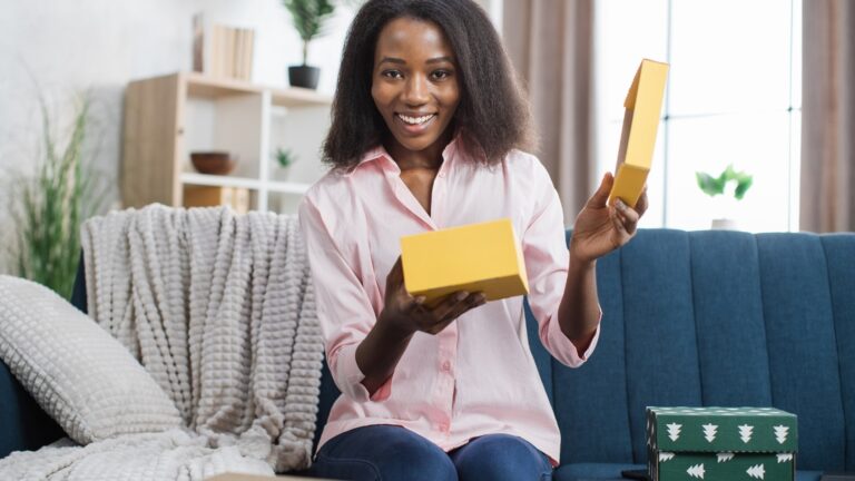 25 Care Package Ideas That Never Get Old