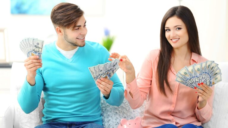 Couple making a financial plan of moving together